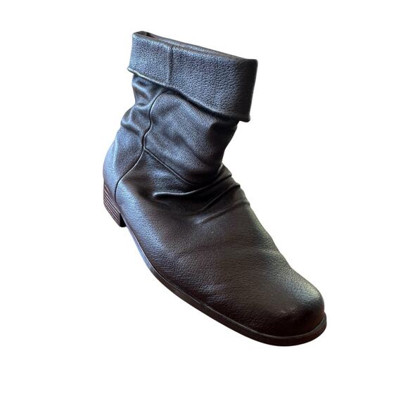 Vtg Black Cottagecore Women’s 12 Granny Leather Fairy Concho Slouchy Ankle Boots - Picture 1 of 9